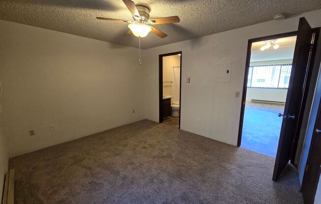 1 bed, 1 bath, 639 sqft, $900, Unit 411-202