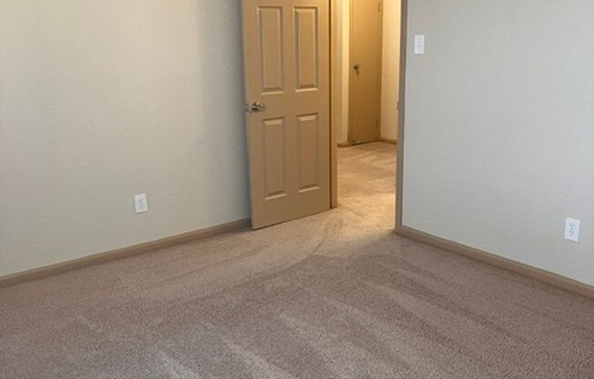 1 bed, 1 bath, 612 sqft, $880, Unit 1716