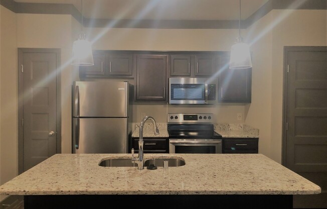 1 bed, 1 bath, 765 sqft, $815, Unit 16