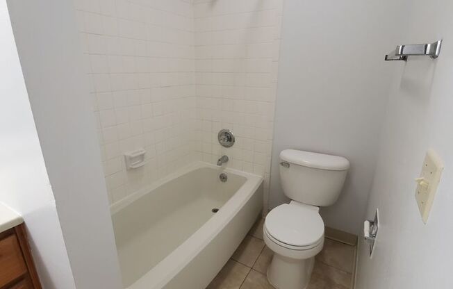 1 bed, 1 bath, 671 sqft, $975, Unit 3707-3B