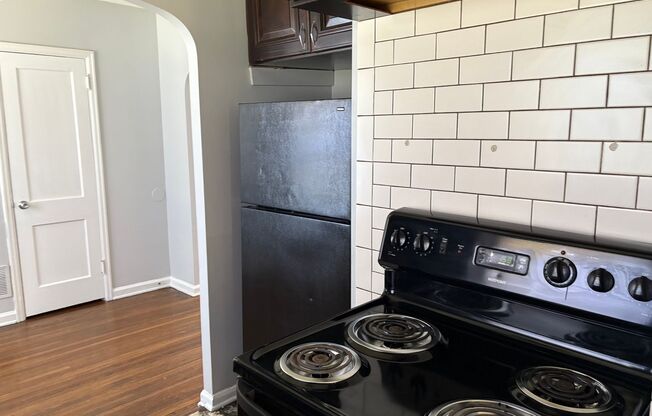 2 beds, 1 bath, $850