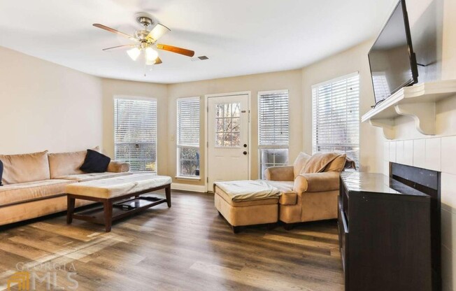 914 WENTWORTH CT