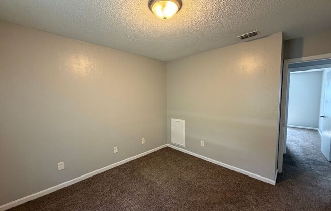 2 beds, 1 bath, 750 sqft, $1,045, Unit B-503D2
