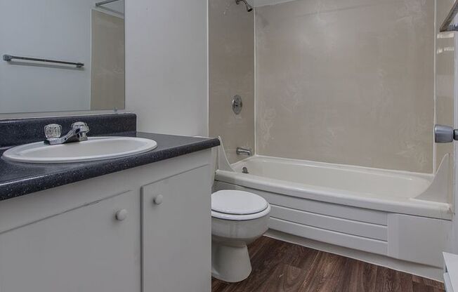 1 bed, 1 bath, 700 sqft, $1,395, Unit Unit 323