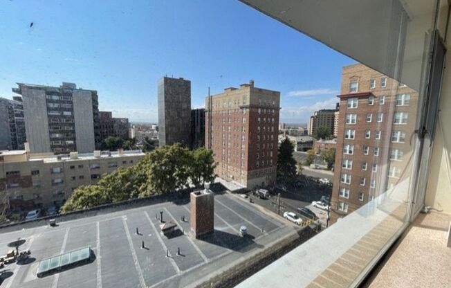 Studio, 1 bath, 375 sqft, $995, Unit 908