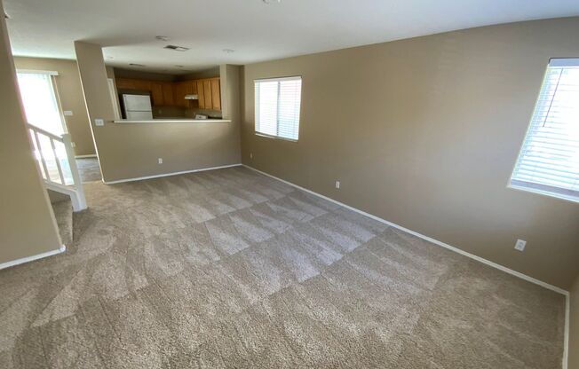 GORGEOUS HOME IN NICE COMMUNITY