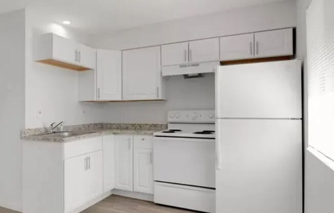 Courtyard Apartments