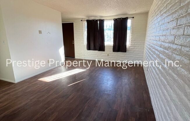 4bd/2ba Southeast home with HUGE Backyard