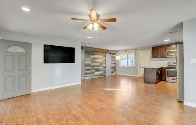 4044 PEPE CIR