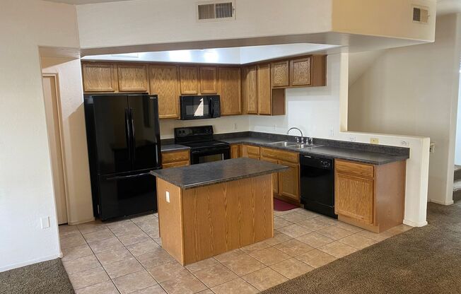 2 bed, 2.5 bath, 2 car garage Townhome