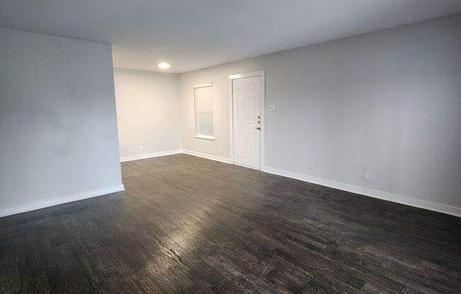 2 beds, 2 baths, 931 sqft, $1,123, Unit 02-0210