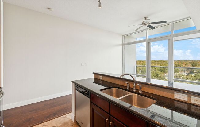 1 bed, 1 bath, $1,795, Unit Unit #808