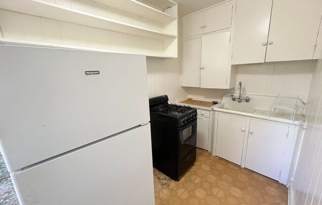 1 bed, 1 bath, $1,375, Unit 1003 B