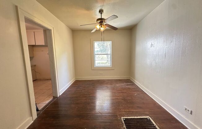 Cute 2 bedroom home!