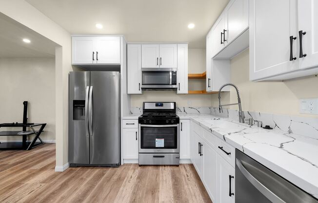 Beautiful newly renovated home available now close to downtown