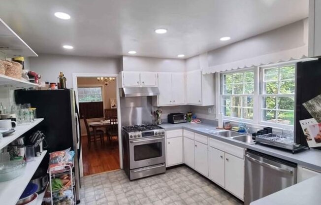 6205 QUEBEC PL