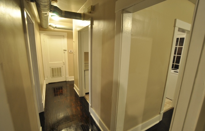 2 beds, 1 bath, $795, Unit # 2