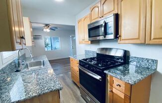 1685-1697 1/2 Summit St / 109-137 E. Penn St