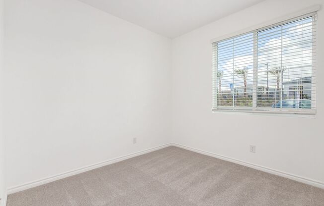 3 beds, 3 baths, $2,095