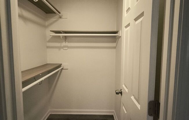 2 beds, 1.5 baths, 940 sqft, $1,385, Unit 9320-01