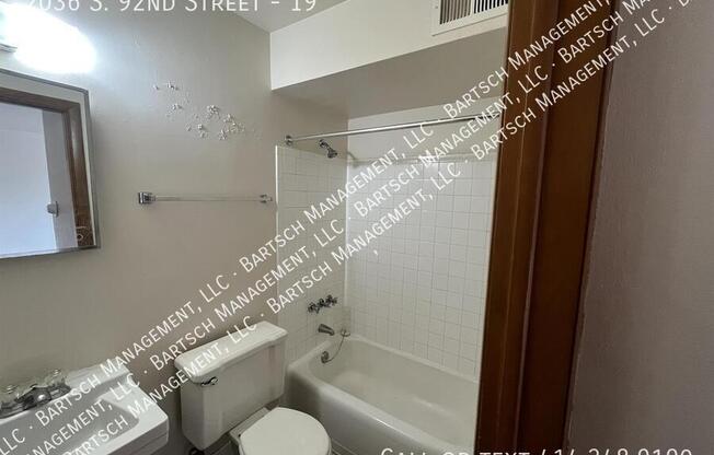 2036 S 92 ST