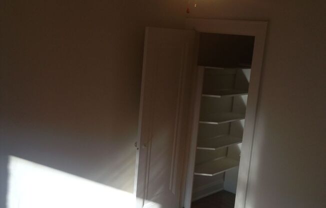 1 bed, 1 bath, 615 sqft, $1,015, Unit 1544-205