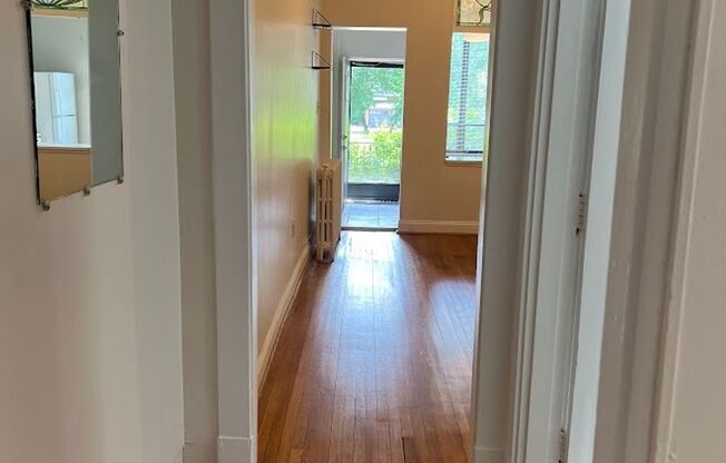 1 bed, 1 bath, $1,550, Unit S7