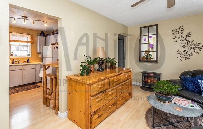 Charming Finch Arboretum Home