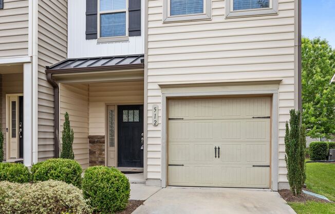 Fantastic 3 Bedroom End-unit Townhome with One-car Garage, Pet Friendly!