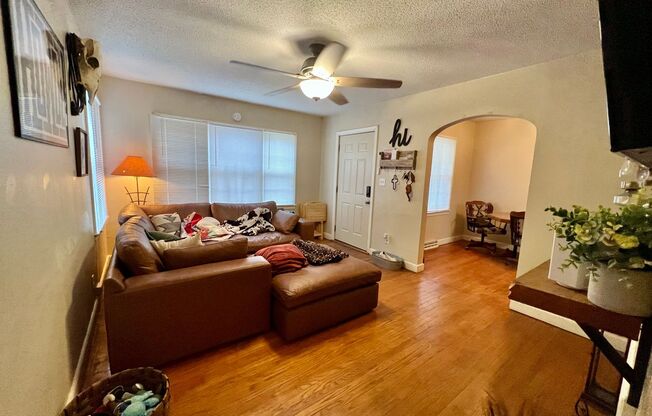 3 bed 2 bath Close to Campus!