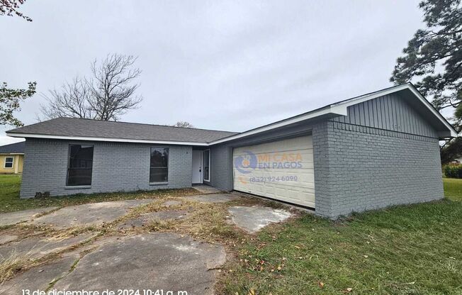 BEAUTIFUL HOME IN LIVINGSTON. MOVE IN READY!.