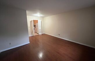 912 Darlington Way