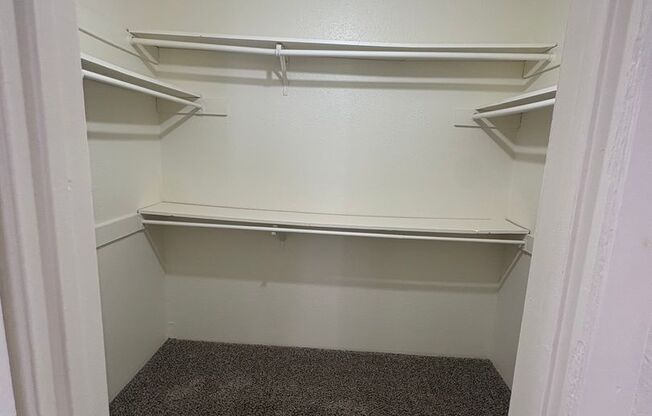 1 bed, 1 bath, $999, Unit 2303