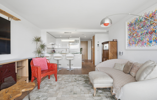 49 N 8 ST