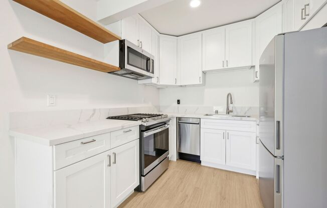 Luxury 1bedroom Ocean View Apartment in Hermosa Beach with Balcony !!!!