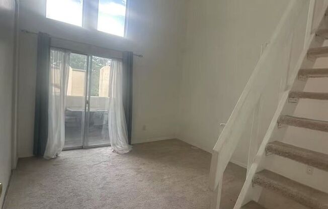 Aurora condo for rent