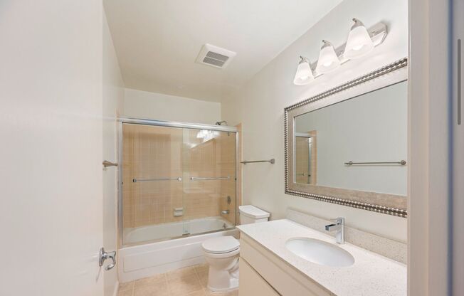 1 bed, 1 bath, 672 sqft, $1,970, Unit 114