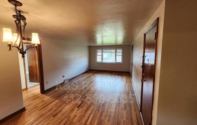 1439 LINCOLN WAY