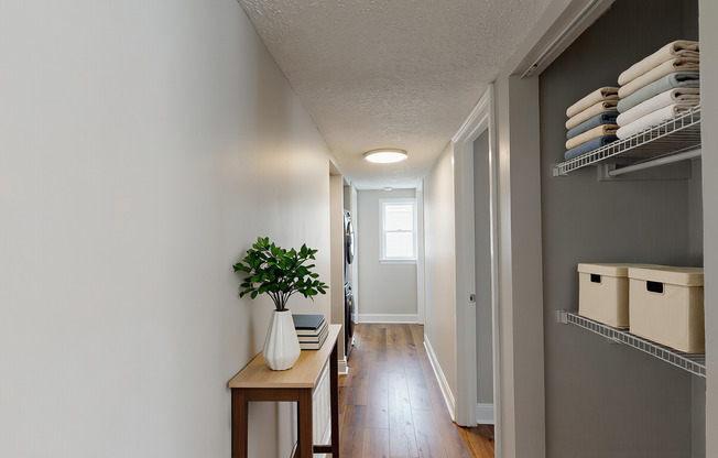 1 bed, 1 bath, 800 sqft, $899