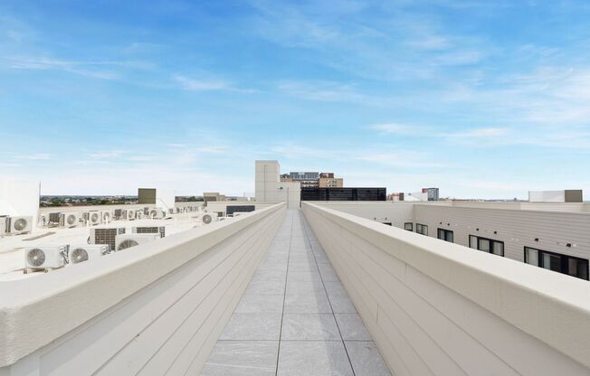 1 bed, 1 bath, 517 sqft, $1,650, Unit Unit 412