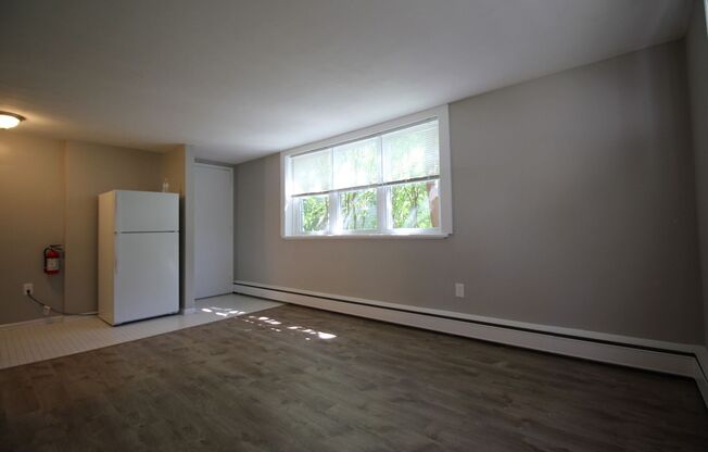 1 bed, 1 bath, $1,245, Unit 406D