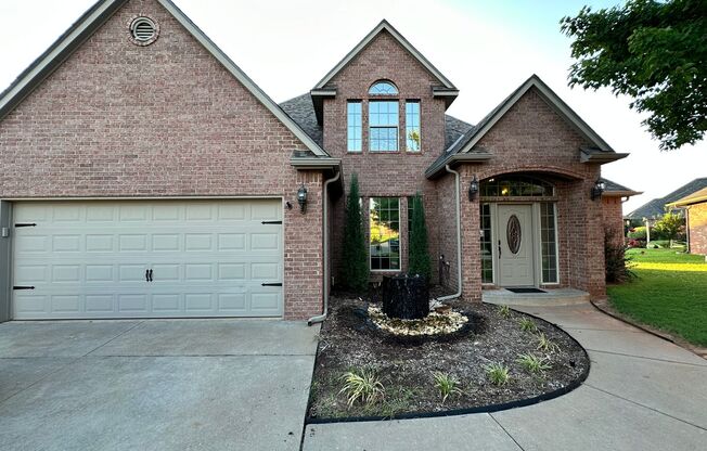 Gorgeous 4 bed 2.5 bath in The Traditions!