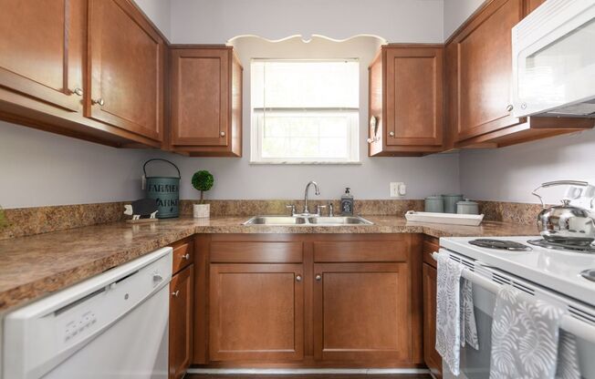 2 beds, 1.5 baths, 950 sqft, $1,245, Unit 10-351