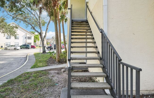 3 beds, 2 baths, 1,108 sqft, $2,150, Unit 1806