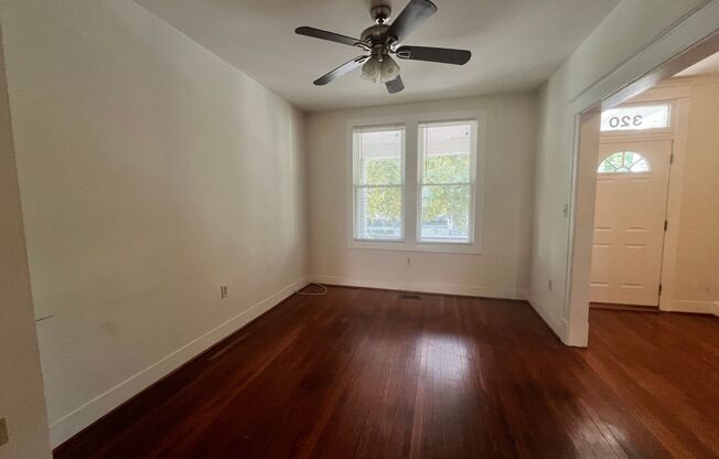 Charming 4 BR/2 BA Townhome in Eckington!