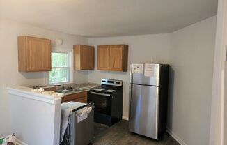 2 beds, 1 bath, $1,300