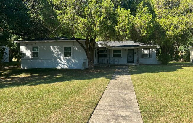 873 Campus Circle