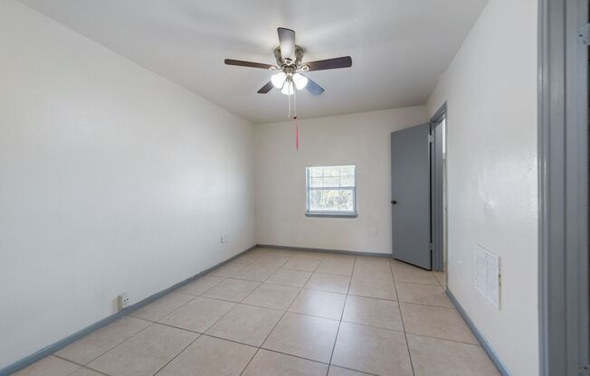 1 bed, 1 bath, $725, Unit 7