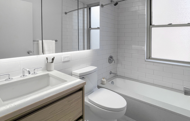 1 bed, 1 bath, $6,000, Unit 8A