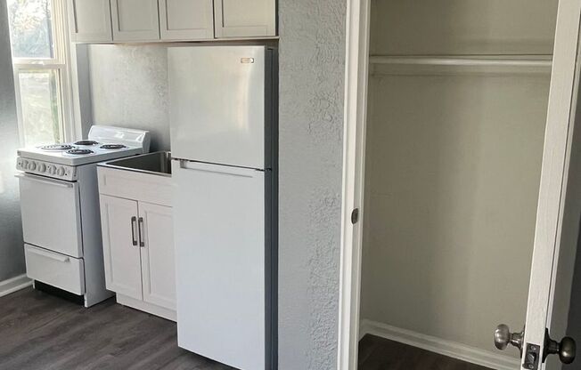 1 bed, 1 bath, 475 sqft, $775, Unit 4060 8